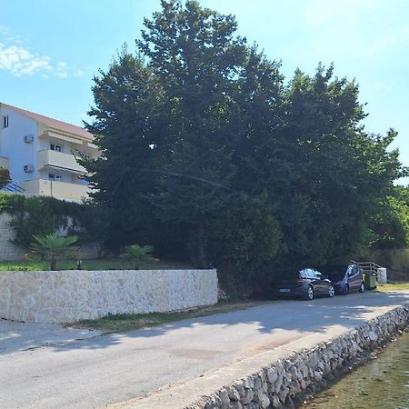Apartments Nikola Caska โนวาลยา ภายนอก รูปภาพ