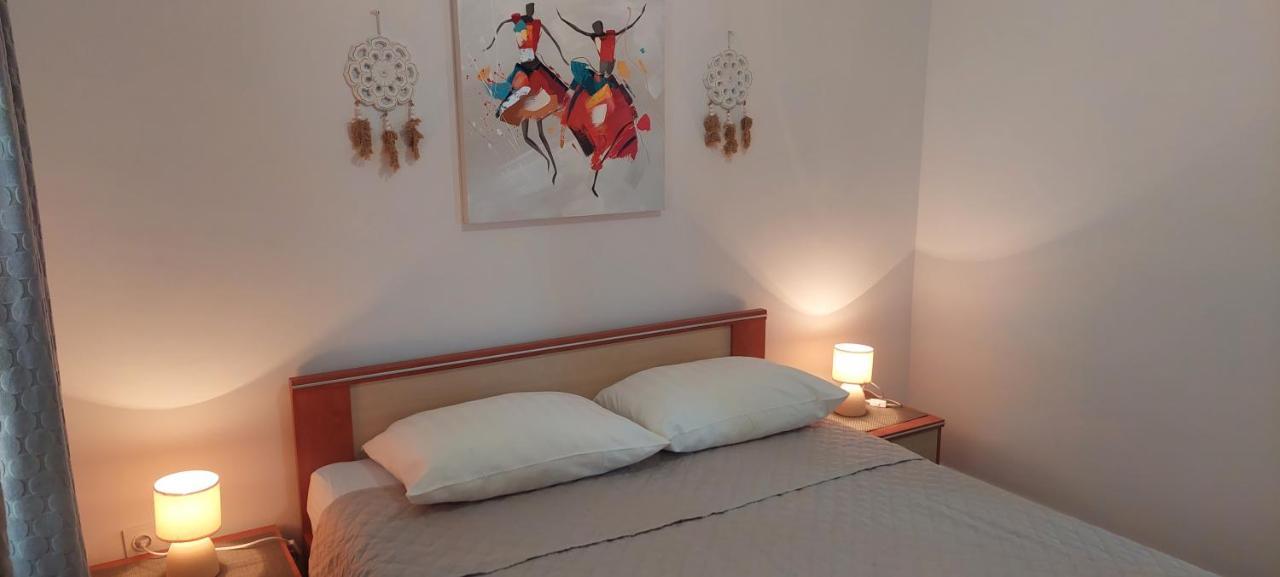 Apartments Nikola Caska โนวาลยา ภายนอก รูปภาพ