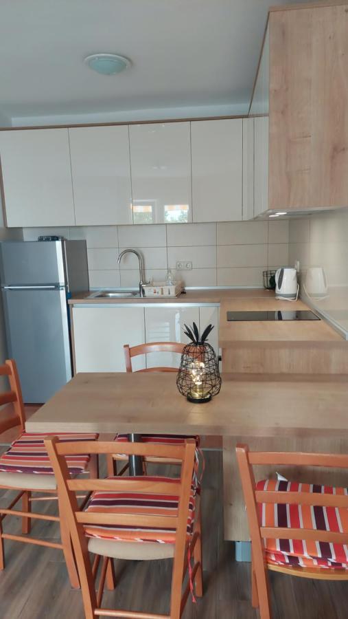 Apartments Nikola Caska โนวาลยา ภายนอก รูปภาพ