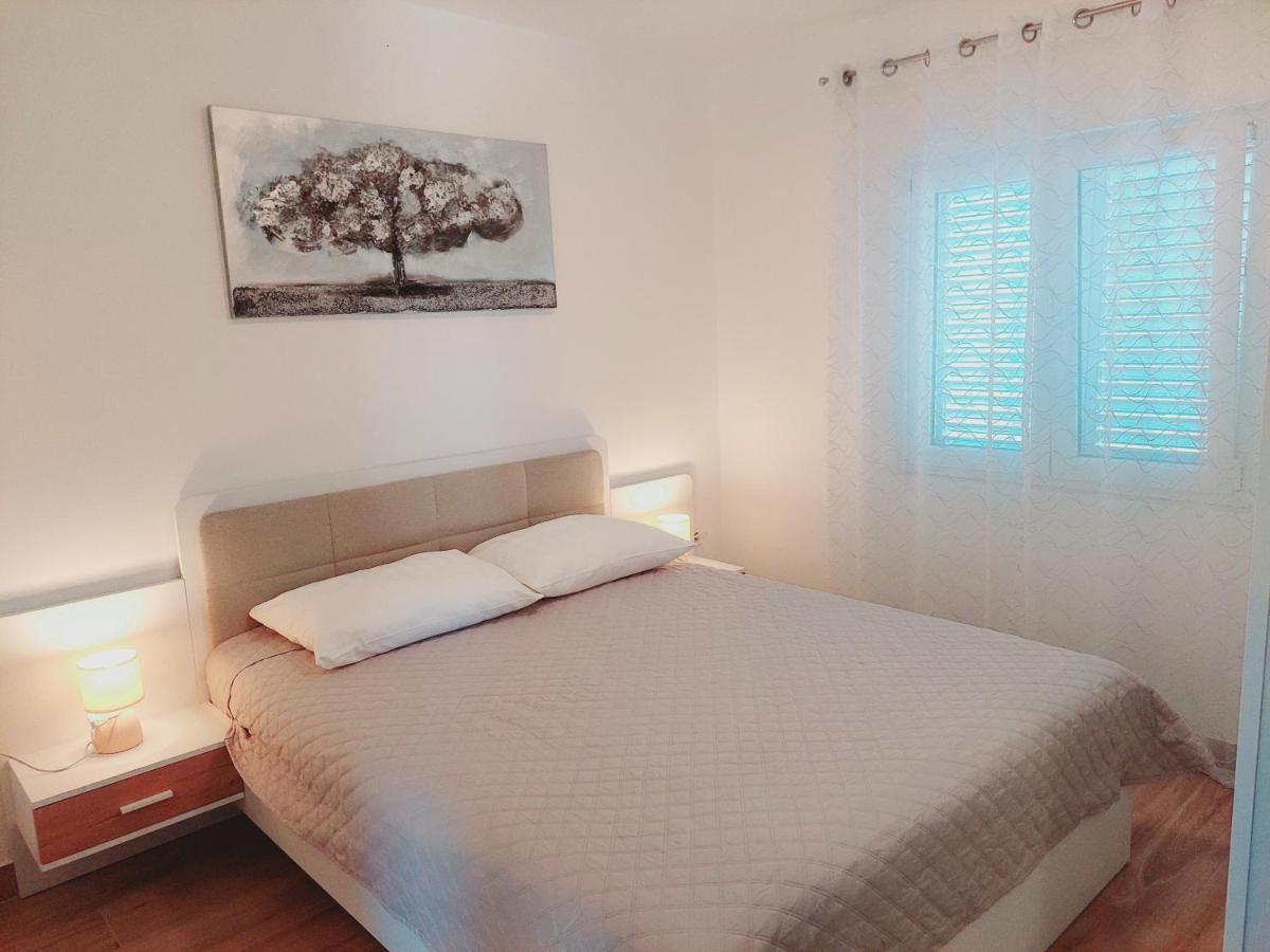 Apartments Nikola Caska โนวาลยา ภายนอก รูปภาพ