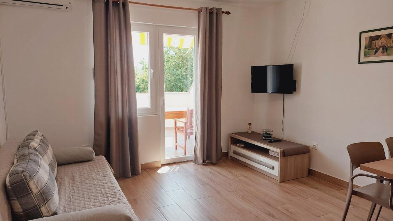 Apartments Nikola Caska โนวาลยา ภายนอก รูปภาพ