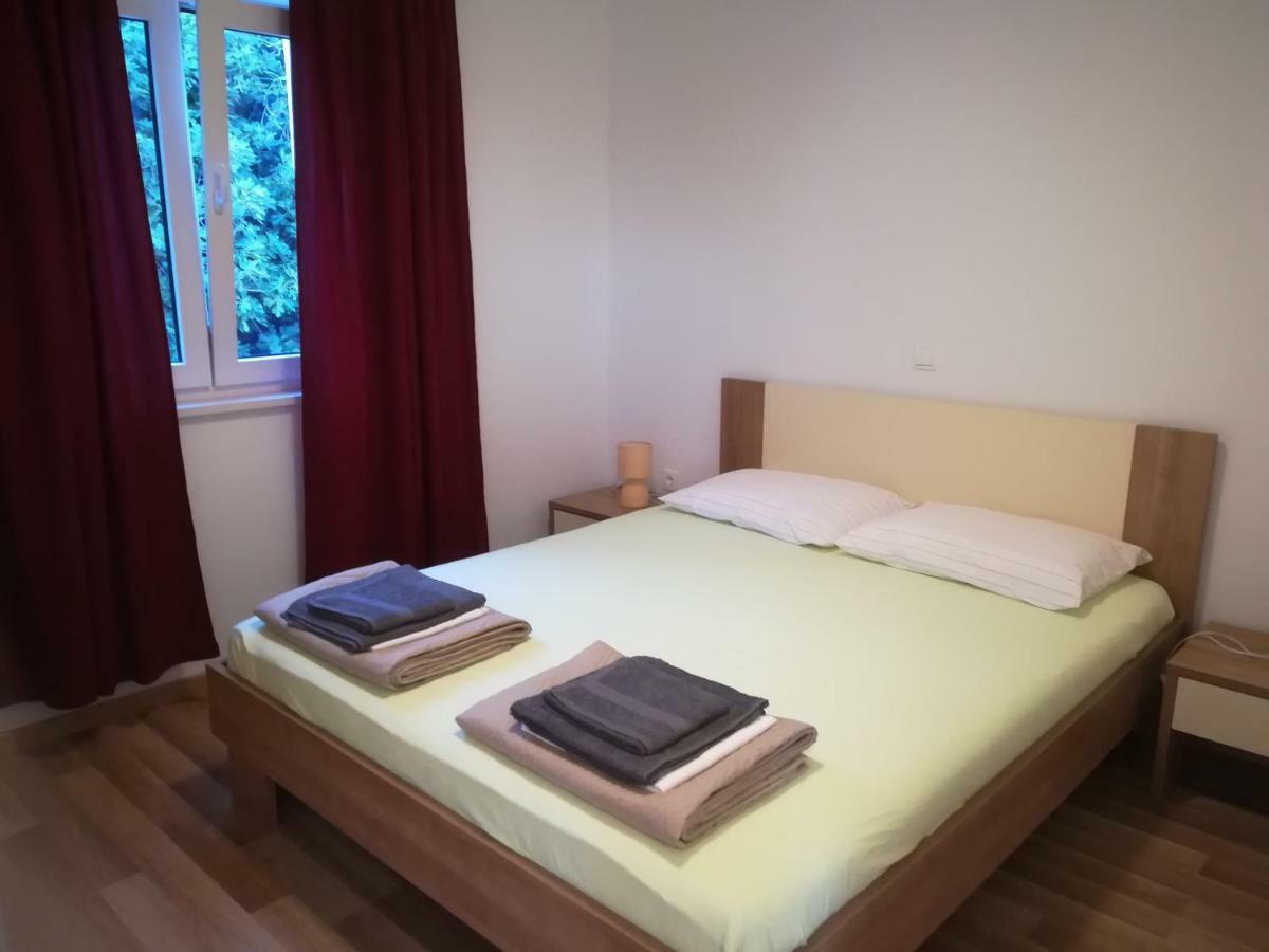 Apartments Nikola Caska โนวาลยา ภายนอก รูปภาพ