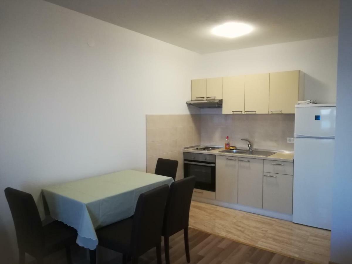 Apartments Nikola Caska โนวาลยา ภายนอก รูปภาพ