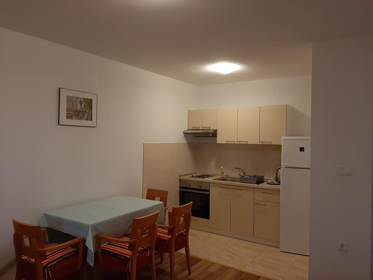 Apartments Nikola Caska โนวาลยา ภายนอก รูปภาพ